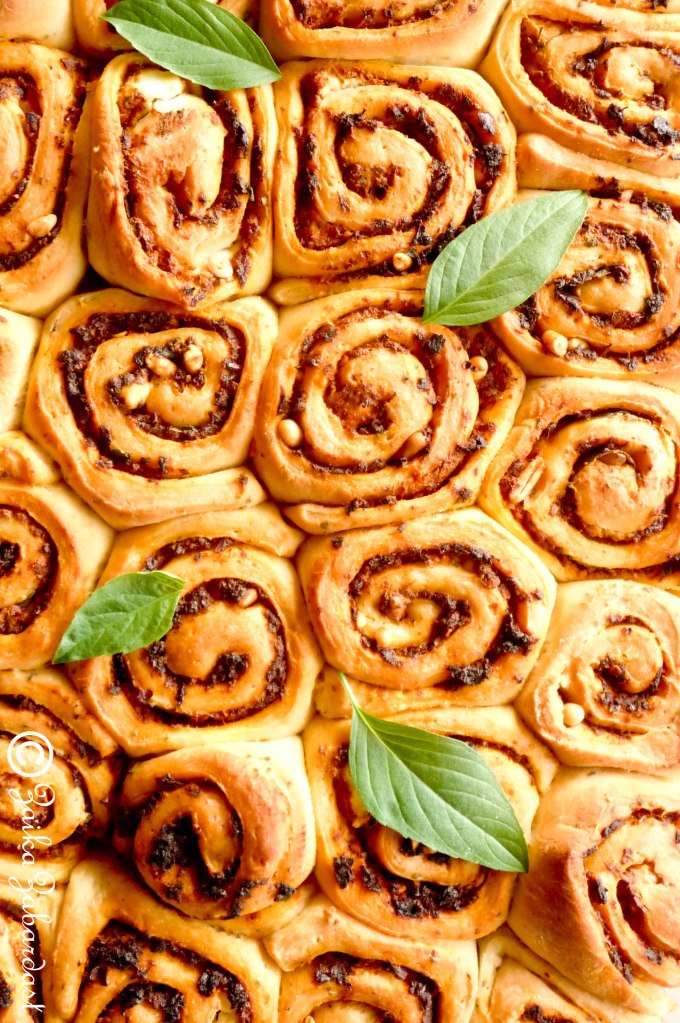 Gorgeous sun dried tomato rolls